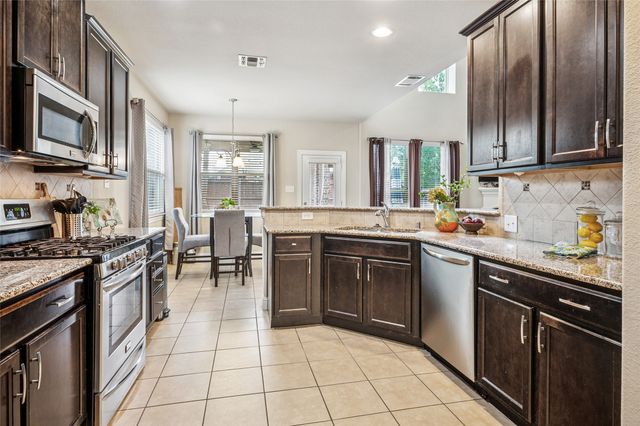 15900 Langsdale Street, Frisco, TX 75036