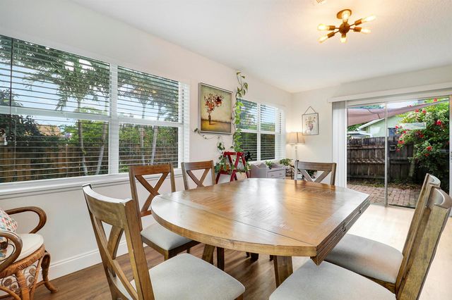 104 BANYAN Circle, Jupiter, FL 33458