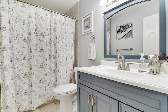 104 BANYAN Circle, Jupiter, FL 33458