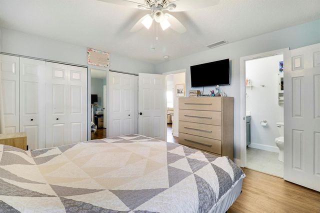 104 BANYAN Circle, Jupiter, FL 33458