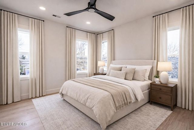 2823 Johnston St, Knoxville, TN 37921