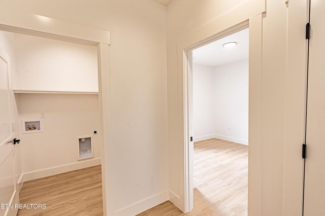 2823 Johnston St, Knoxville, TN 37921