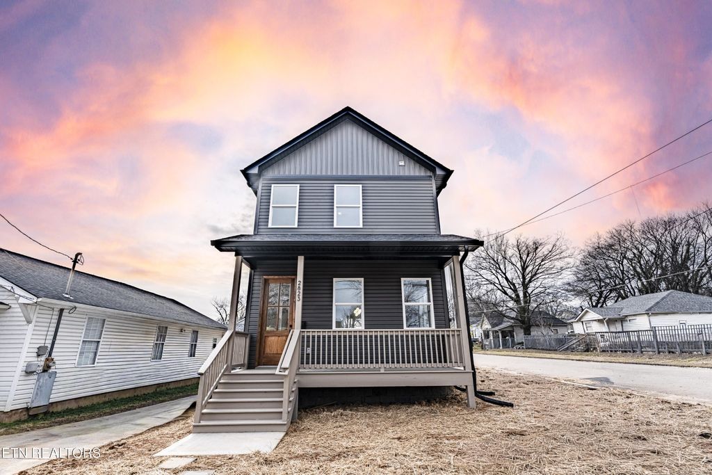 2823 Johnston St, Knoxville, TN 37921