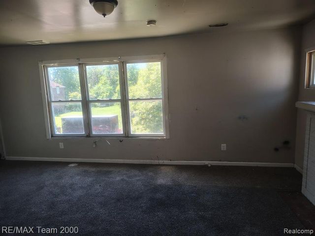 9186 Steel Street, Detroit, MI 48228