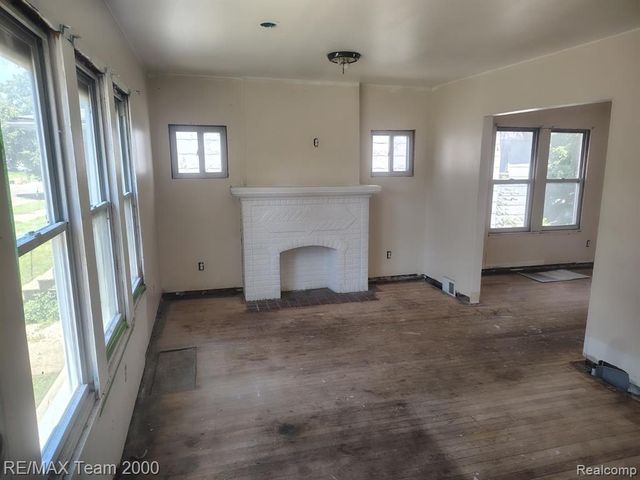 9186 Steel Street, Detroit, MI 48228