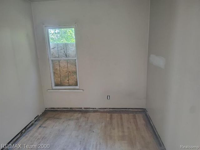 9186 Steel Street, Detroit, MI 48228