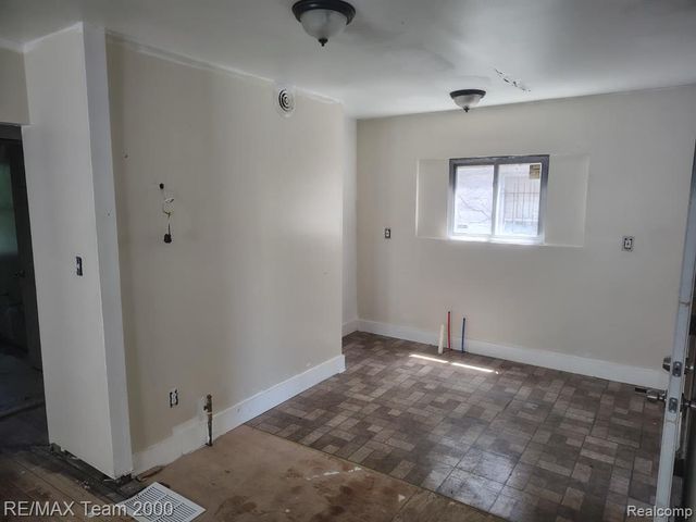 9186 Steel Street, Detroit, MI 48228
