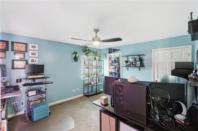 901 SW Raintree Drive, Lee's Summit, MO 64082