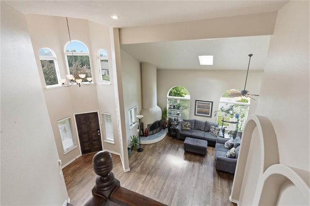 901 SW Raintree Drive, Lee's Summit, MO 64082