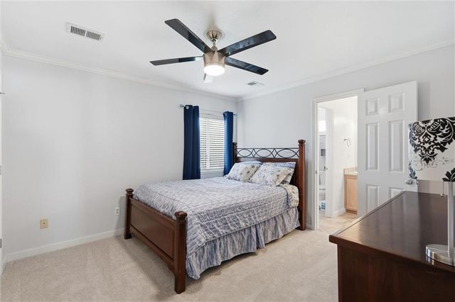 901 SW Raintree Drive, Lee's Summit, MO 64082