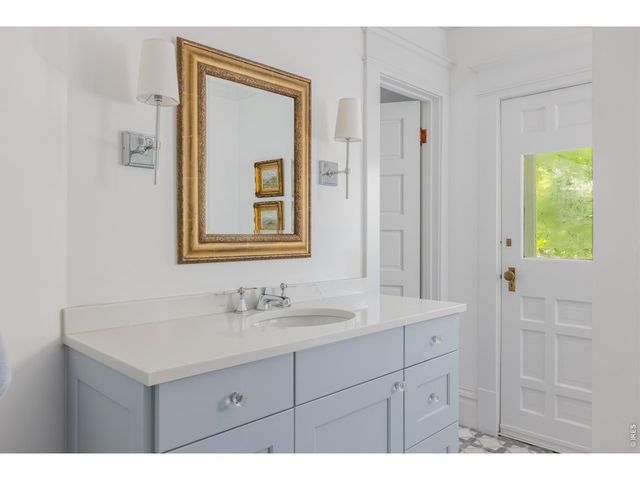 745 Highland Ave, Boulder, CO 80302