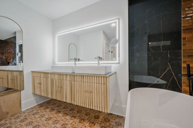 1032 Paint Pony Trl, Pegram, TN 37143