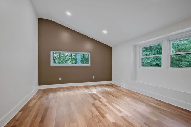 1032 Paint Pony Trl, Pegram, TN 37143