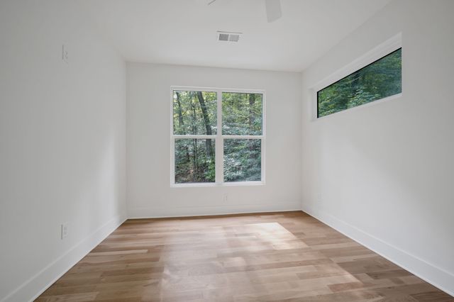 1032 Paint Pony Trl, Pegram, TN 37143