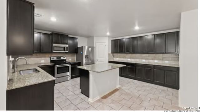 11711 Indian Camp, San Antonio, TX 78245
