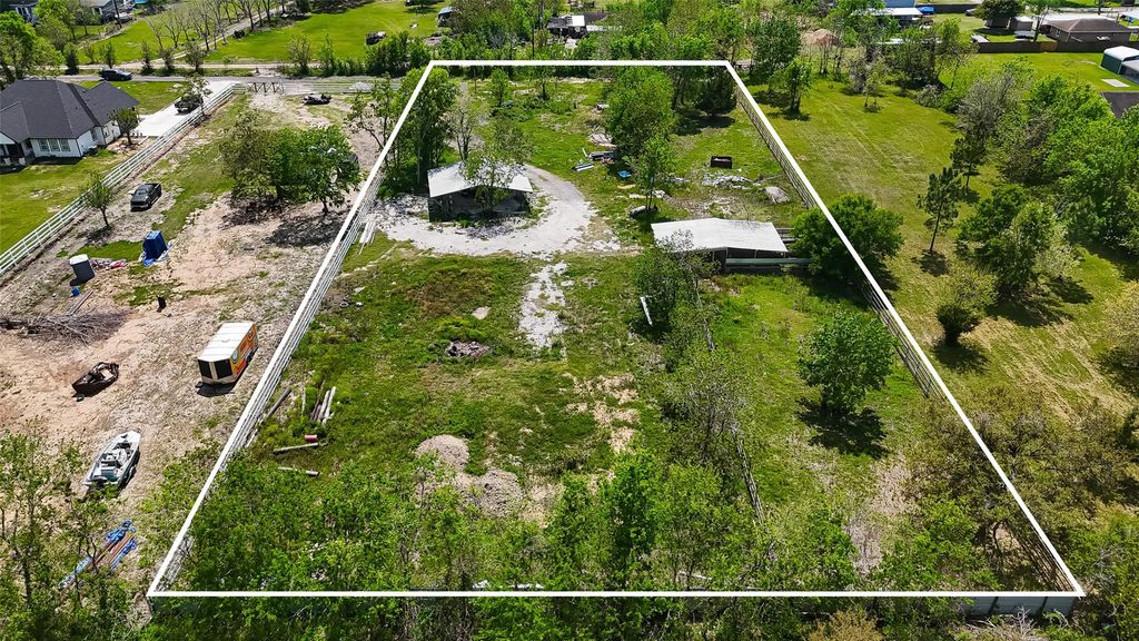 6525 Lesiker Road, Brookside, TX 77581