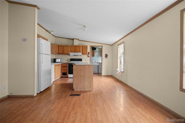 271 Laurel Leah, Oxford, MI 48371