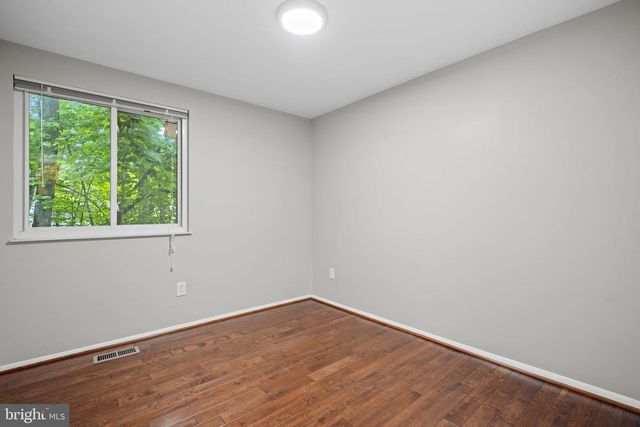 5863 JACKSONS OAK CT, Burke, VA 22015