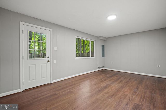 5863 JACKSONS OAK CT, Burke, VA 22015