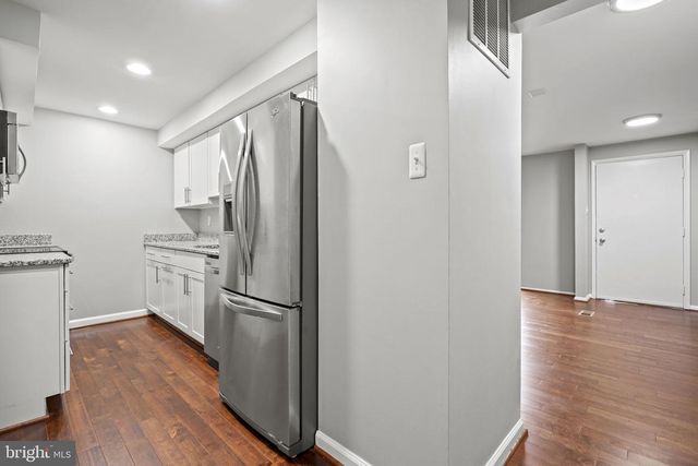 5863 JACKSONS OAK CT, Burke, VA 22015