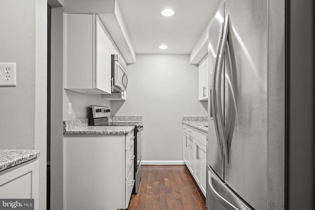 5863 JACKSONS OAK CT, Burke, VA 22015