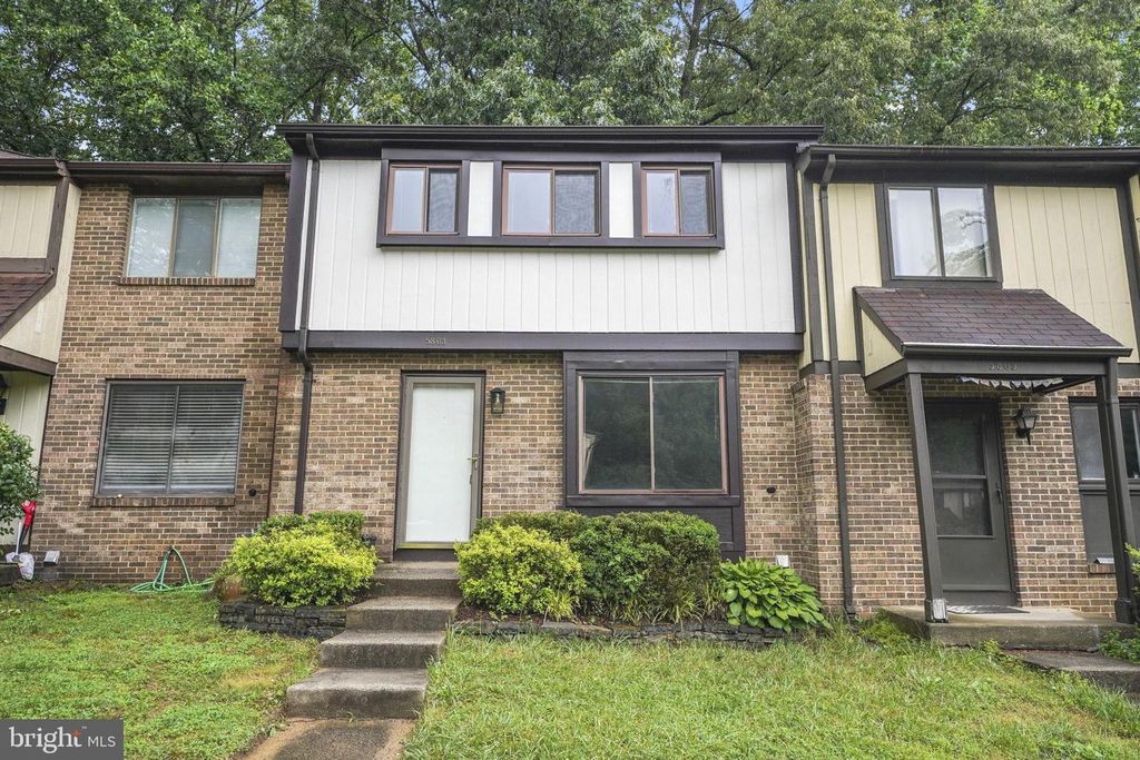 5863 JACKSONS OAK CT, Burke, VA 22015