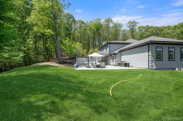 23 Woodbury Road, Woodbury, NY 11797
