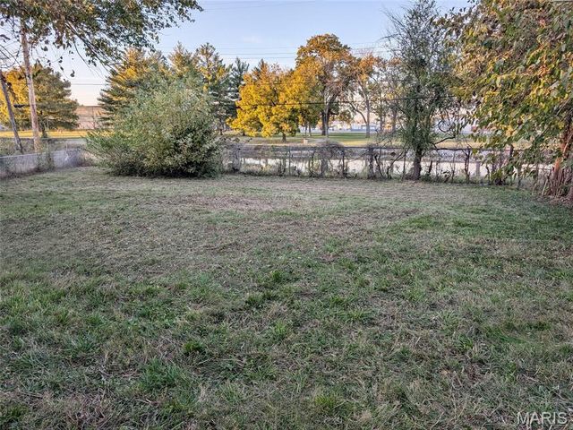 235 Christopher Drive, Cahokia, IL 62206