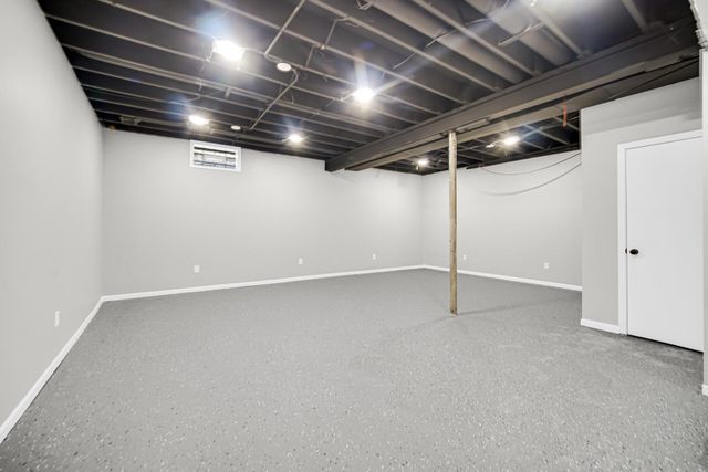 822 Luther Drive, Hobart, IN 46342
