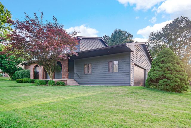 822 Luther Drive, Hobart, IN 46342