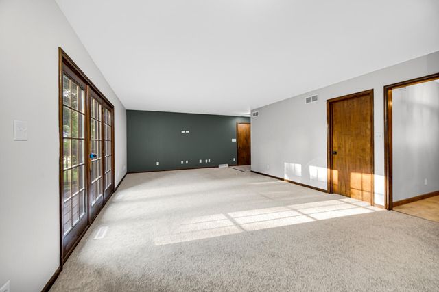 822 Luther Drive, Hobart, IN 46342