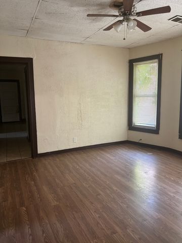 11317 S Edbrooke Avenue, Chicago, IL 60628