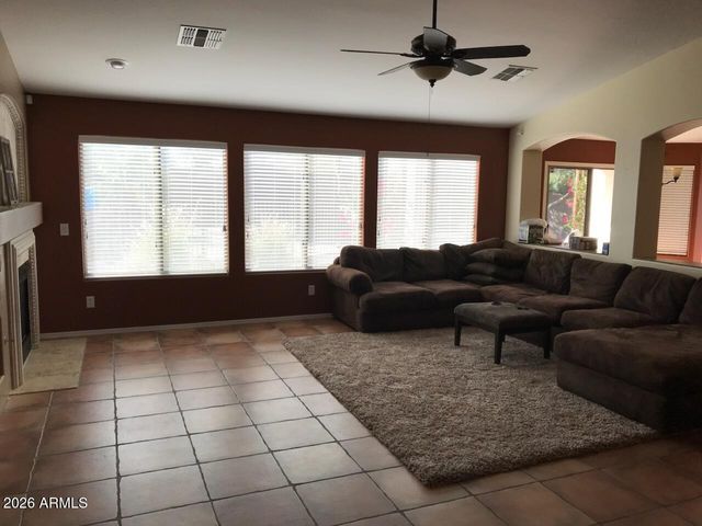 8369 W LUKE Avenue, Glendale, AZ 85305