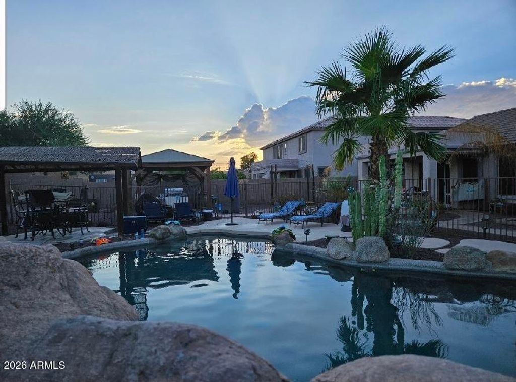 8369 W LUKE Avenue, Glendale, AZ 85305