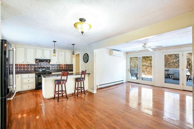 129 Colonial Way, Falmouth, MA 02540