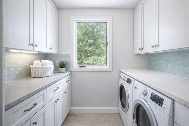 129 Colonial Way, Falmouth, MA 02540