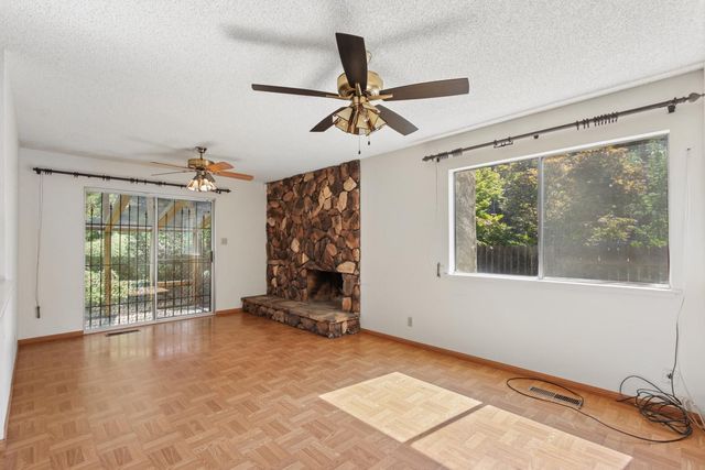 8321 Willowdale Way, Fair Oaks, CA 95628