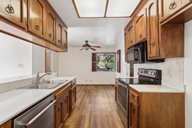 8321 Willowdale Way, Fair Oaks, CA 95628