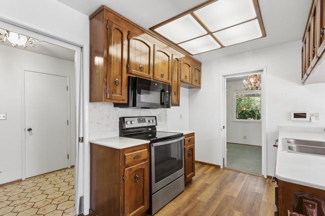 8321 Willowdale Way, Fair Oaks, CA 95628