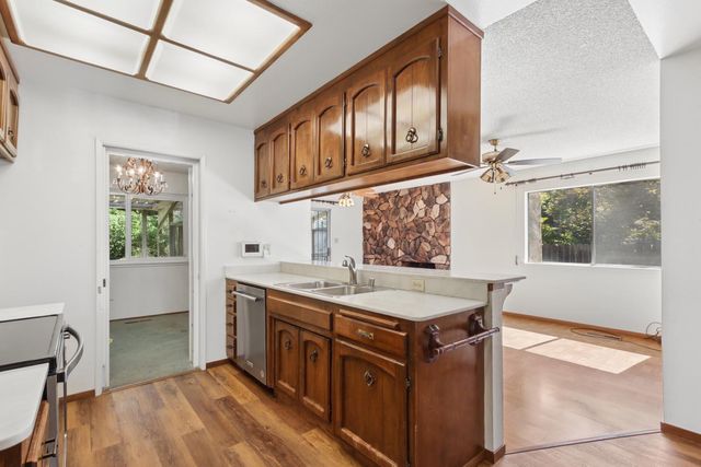 8321 Willowdale Way, Fair Oaks, CA 95628