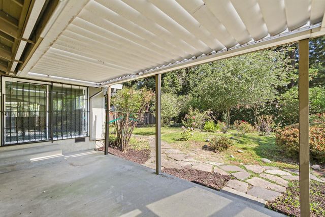 8321 Willowdale Way, Fair Oaks, CA 95628