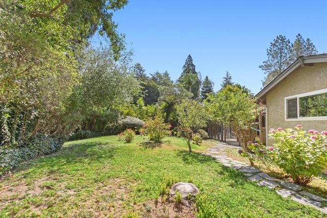 8321 Willowdale Way, Fair Oaks, CA 95628