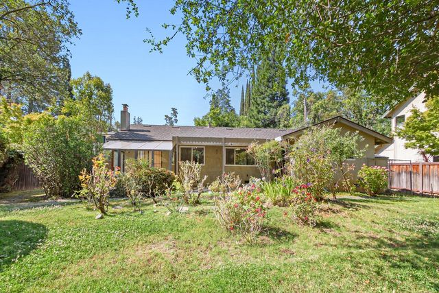 8321 Willowdale Way, Fair Oaks, CA 95628
