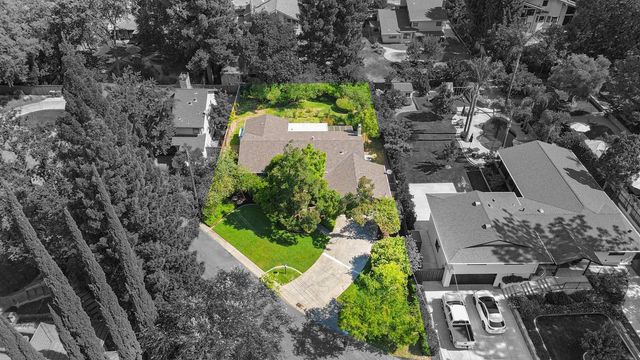 8321 Willowdale Way, Fair Oaks, CA 95628