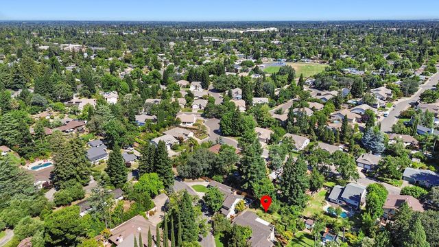 8321 Willowdale Way, Fair Oaks, CA 95628