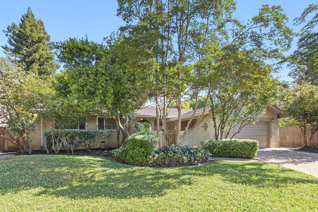 8321 Willowdale Way, Fair Oaks, CA 95628