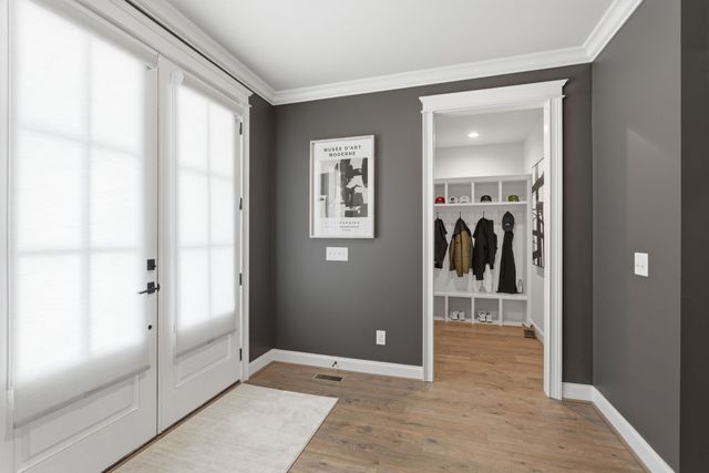 240 Valley Bend Dr, Nashville, TN 37214