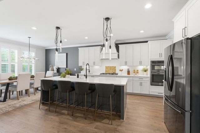 240 Valley Bend Dr, Nashville, TN 37214