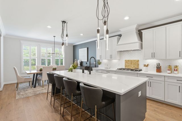 240 Valley Bend Dr, Nashville, TN 37214