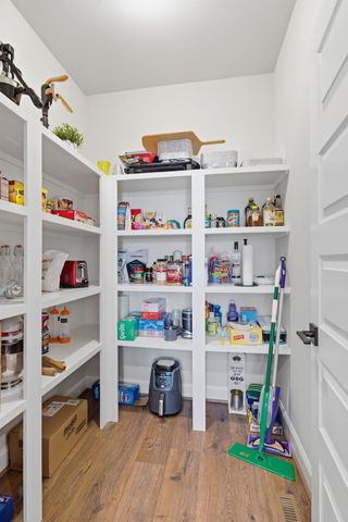 240 Valley Bend Dr, Nashville, TN 37214